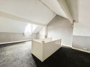 LOFT ROOM- click for photo gallery